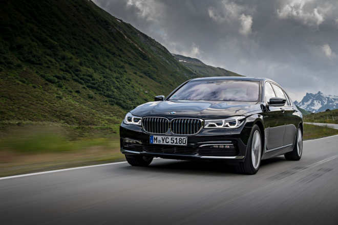 BMW 740e iPerformance: hybridní verze plně odhalena, za 2 litry vážně nepojede