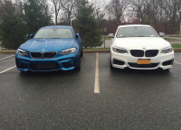 BMW M2 nafoceno vedle M235i, ve výrobě vydrží až do roku 2020