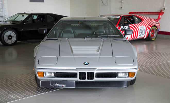 Nejvzácnější BMW M1 je na prodej, skoro nové, šíleně drahé