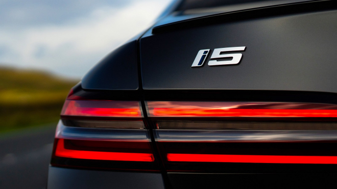 Až moc nápadně ošizené BMW i5 lidé nechtějí, dealeři ho zkouší udat s až 30procentními slevami