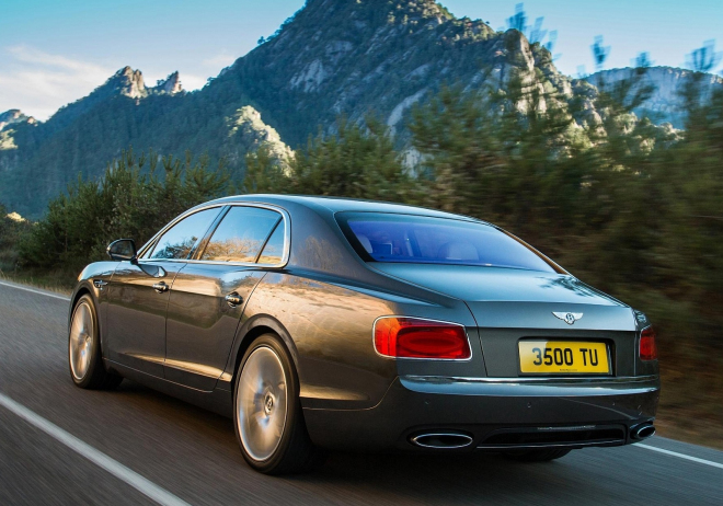 Bentley Flying Spur 2013: facelift oficiálně bez osmiválce, zato s výkonem 625 koní