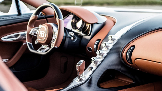 Top Gear protáhl Bugatti schopné jet 440 km/h po Autobahnu i Nordschleife, ukázal jeho výjimečnost i nesmyslnost