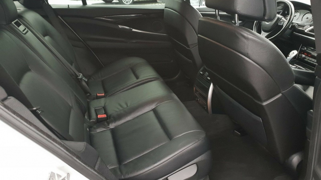 Ojeté BMW s vlastnostmi i technikou řady 7 lze mít ještě levněji než skutečnou sedmičku