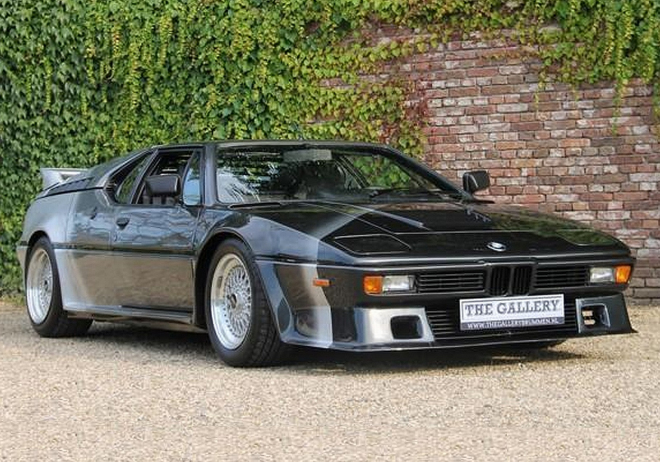 BMW M1 z roku 1981 je právě na prodej s paketem AHG, za 6,3 milionu Kč