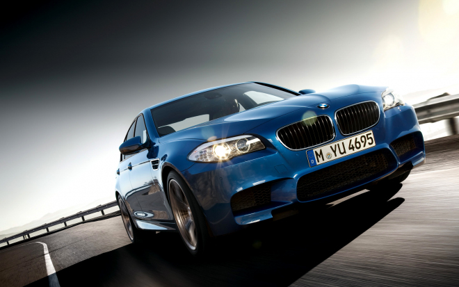 BMW M5 F10: stáhněte si oficiální prodejní katalog