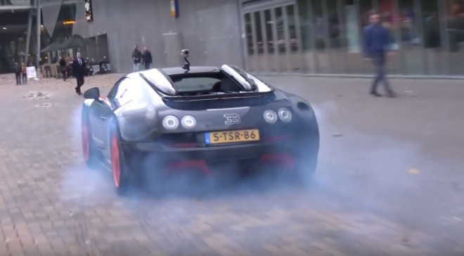 Burnout s Bugatti Veyron Vitesse WRC je nejdražší pálení gum na světě (video)