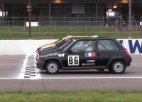 Evo srovnalo ostré Renaulty od 5 GT Turbo po Clio RS, se zajímavými výsledky (videa)