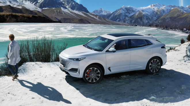 Číňané začali v Evropě prodávat luxusní SUV, které chce konkurovat i Lexusu, stojí ale o milion míň