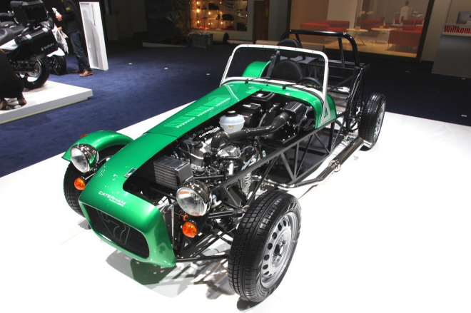 Caterham Seven 160 (165): tříválcový model má jen 81 koní, zato dvě jména