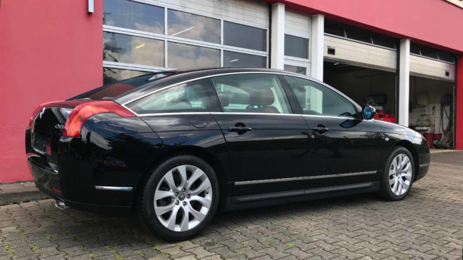 Pokus Citroënu o návrat mezi smetánku je jedním z největších propadáků moderních aut, i dnes se dá koupit jako nový