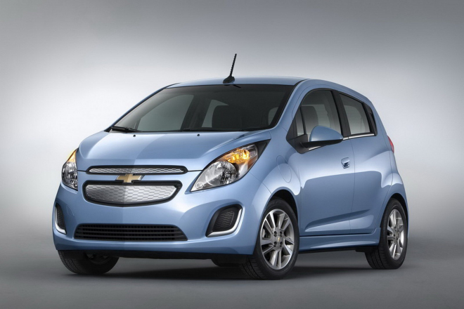 Chevrolet Spark EV 2013 v detailech: je libo mini v ceně Mustangu V8?