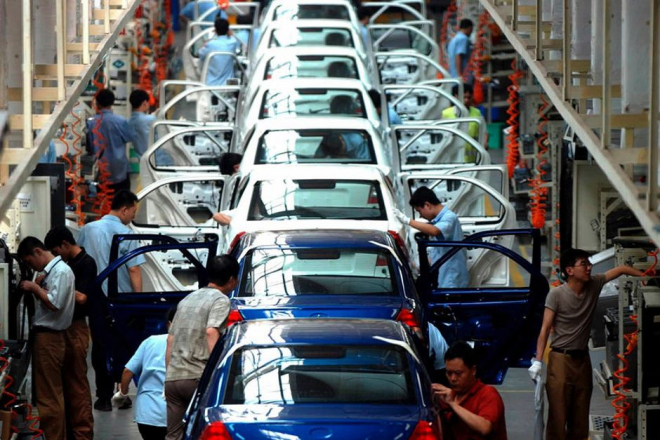 Čínský automobilový průmysl dále roste, letos vyrobí více nových aut než ten evropský