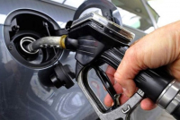 Česká republika má nejdražší naftu ze všech okolních zemí, tankujte jinde