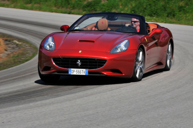 Ferrari California 2012: technická modernizace sníží hmotnost a posílí motor