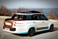 Castagna 500L Tiberio Taxi je komický kříženec Fiatu a lodě