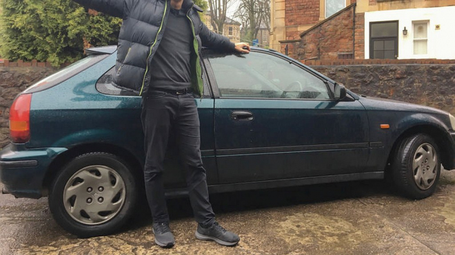 Šetřílek dokázal, že koupit auto může být levnější než jet vlakem. Alespoň někde