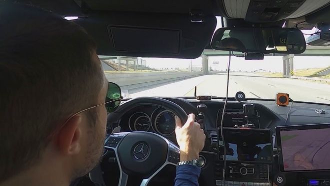 Bláznům, kteří přejeli Ameriku v provozu v rekordním čase, se dostalo různých forem popularity