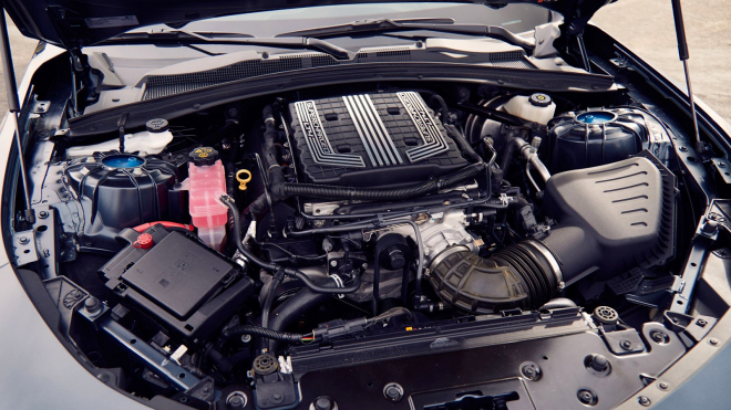 Značka hořící pro elektromobily prodloužila život bumbrlíčka s V8, i když se prodává stále hůř