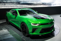 Chevrolet Camaro Track pro Evropu vypadá jako bídně maskovaná verze 1LE