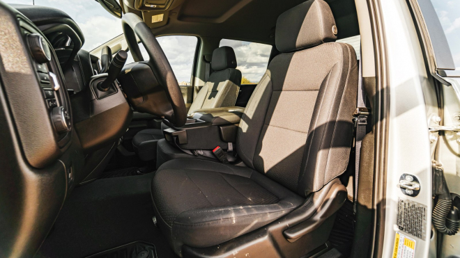 11 tisíc nedodaných aut odstavených v Kanadě jen připomíná, v jak zoufalé situaci automobilky jsou