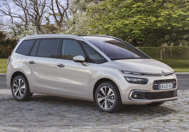 Citroën C4 Picasso a Grand C4 Picasso 2016: facelift přinesl novou příď i více koní