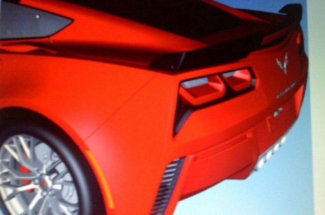 Chevrolet Corvette C7 2013: další únik odhalil celou záď nové Vette, bude vážně hranatá