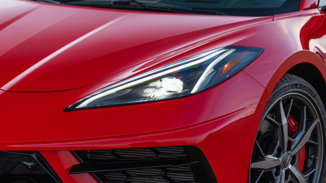 Hvězda Top Gearu strhala novou Corvette, prý vypadá, jako by někdo svařil dohromady jedno auto ze dvou