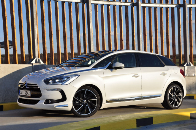 Test Citroën DS5 2,0 HDi: obdiv zaručen