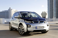 Novinky BMW: nový iDrive ovladatelný gesty či parkovací autopilot