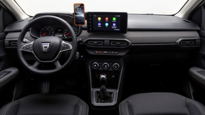 Kdysi nejlevnější Dacia se konečně prodává v ČR, základní cena je úplně jinde