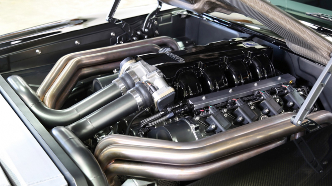 K mání je auto jménem Záchvat vzteku. Ten asi dostanou v Bruselu z jeho motoru