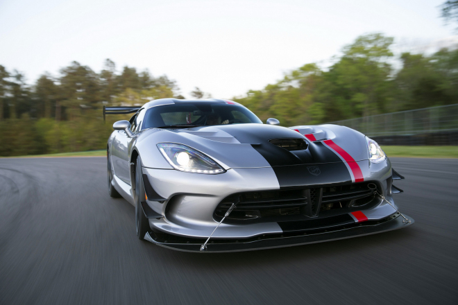 Nový Dodge Viper ACR 2016 má svou cenu. Je nižší, než se čekalo (+ video)