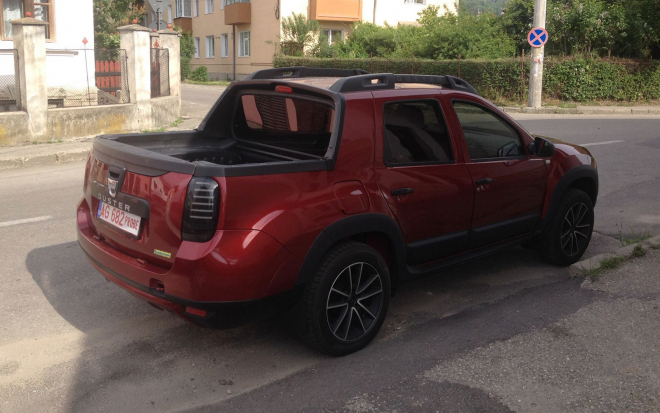 Dacia Duster Pick-up Double Cab přistižena bez maskování, míří do výroby?