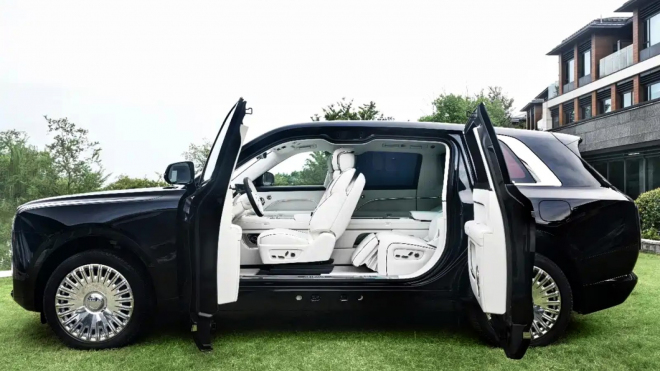 Číňané nepřeháněli, jejich další klon je ztělesněnou noční můrou Rolls-Roycu