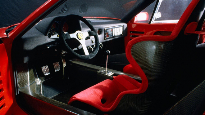 Jedno z nejobdivovanějších Ferrari historie shořelo na troud pod rukama jeho majitele