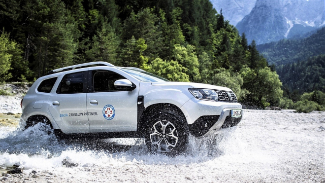 Dacia popírá zvěsti o nespolehlivosti, desítky Dusterů prý už 8 let slouží bez závady