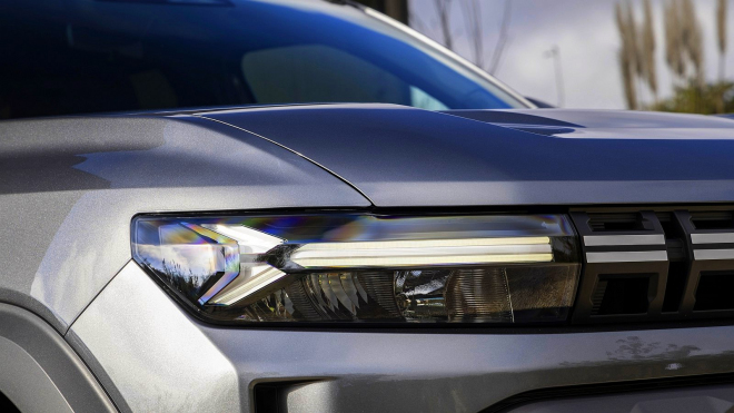 Dacia chystá nový kombík, který se postaví i drahým verzím Škody Octavia, stát má vedle nich pakatel