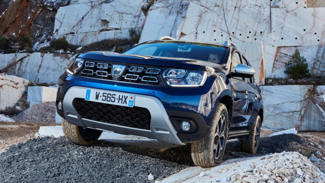 Prodeje klíčové Dacie se propadají, nový šéf na to hodlá reagovat jen zdražováním