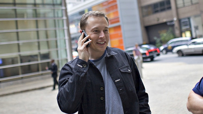 Elon Musk vystavil na Twitteru své osobní telefonní číslo. Ale když na něj zavolali...