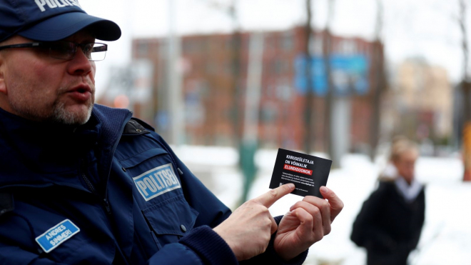 Policie v Estonsku má novou zbraň na rychle jedoucí řidiče. Překvapivě funguje