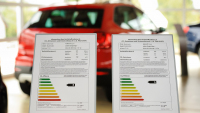 Na všech autech prodávaných v Německu musí být od zítra nové energetické štítky, je to další zelený přelud