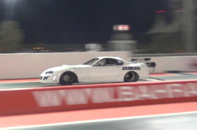 Veyron hadr: upravená Toyota Supra dala 400 metrů za 6 s, jela 387 km/h (video)