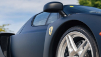 Jediné Ferrari Enzo v této barvě vyrobené na zvláštní přání sultána je na prodej, může znovu přepsat historii