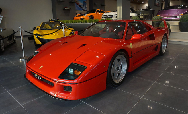 Ferrari F40: na prodej je nádherný kus jen s 6 300 ujetými km