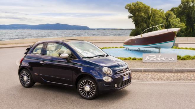Fiat 500 Riva je prý nejmenší jachta na světě, do vody ale nemůže