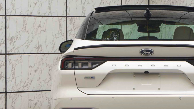 Nový Ford Mondeo předčasně odhalil únik, je to úplně jiné auto než dnes