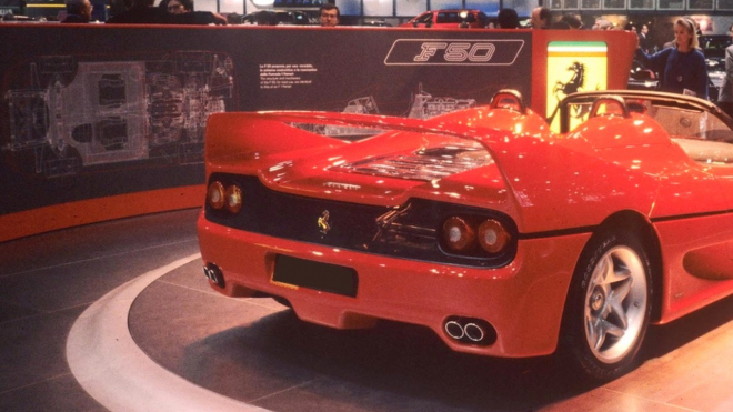 Nejslavnější Ferrari F50 nikdo nechce, i když vstoupilo do života většiny z nás