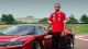 Lewis Hamilton se rozplývá nad novým vrcholným Ferrari, zákazníci to ale obvykle vidí docela jinak