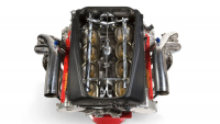 Týmy Formule 1 kapitulují pod tíhou zmaru, většina z nich souhlasí s návratem motorů V8. Mlčí jen &bdquo;obvyklí podezřelí&rdquo;