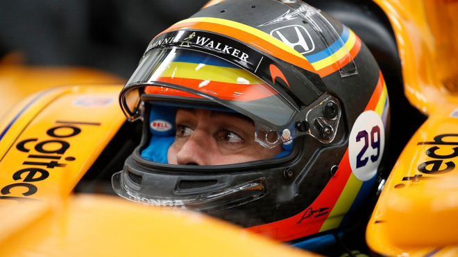 Fernando Alonso zlomil smůlu. Podívejte se, jak řádil v kvalifikaci na Indy 500